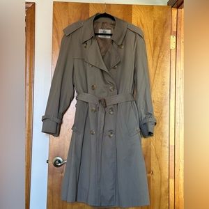 Aquascutum Men’s vintage trench with removable lining